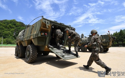 K806_White_Tiger_vbc_6x6_Coree-du-Sud_004