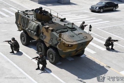 K806_White_Tiger_vbc_6x6_Coree-du-Sud_006