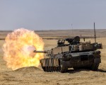 Un M1A2 SEPv3 Abrams tire en Egypte
