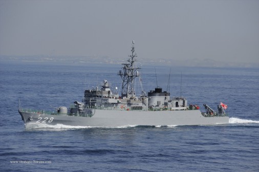 Yubari_destroyer_fregate_Japon_001