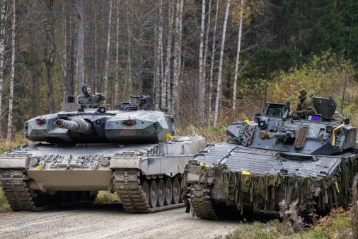 Bold_Panzer_2_exercice_2025_002_Leopard_2PL_CV90