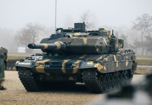 Leopard-2A7HU_44ex_complet_Hongrie_2025_A100A