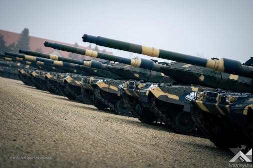 Leopard-2A7HU_44ex_complet_Hongrie_2025_A102