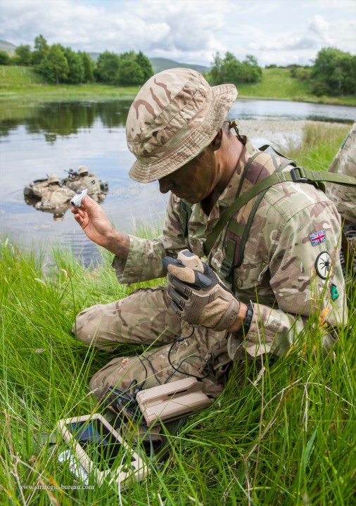 Black_Hornet_drone_micro_Norvege_003