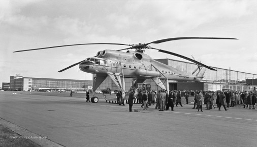 Mi-10_Harke_helicoptere_URSS_002