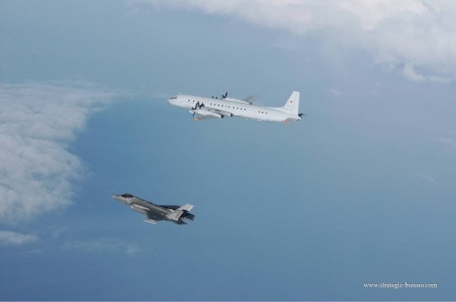 IL-20M_interception_F-35A_Norvege_001