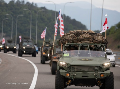 M1301_ISV_4x4_USA_002